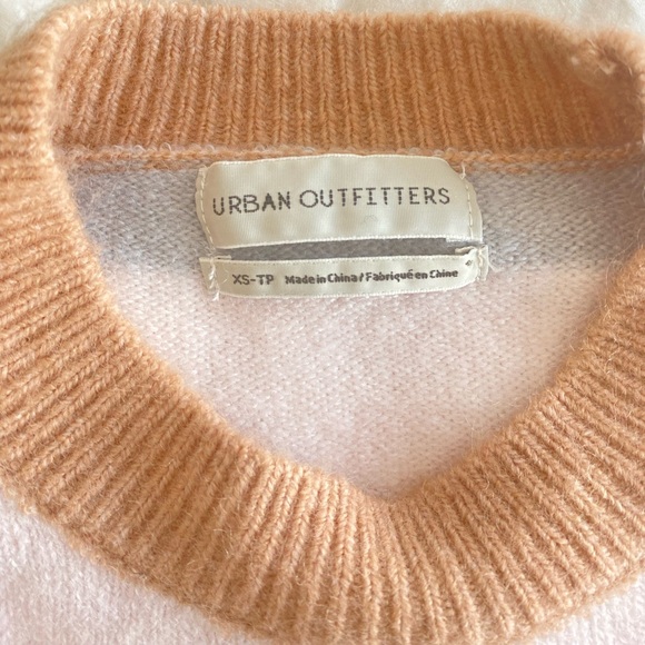 Urban Outfitters Crewneck Sweater - Picture 4 of 4
